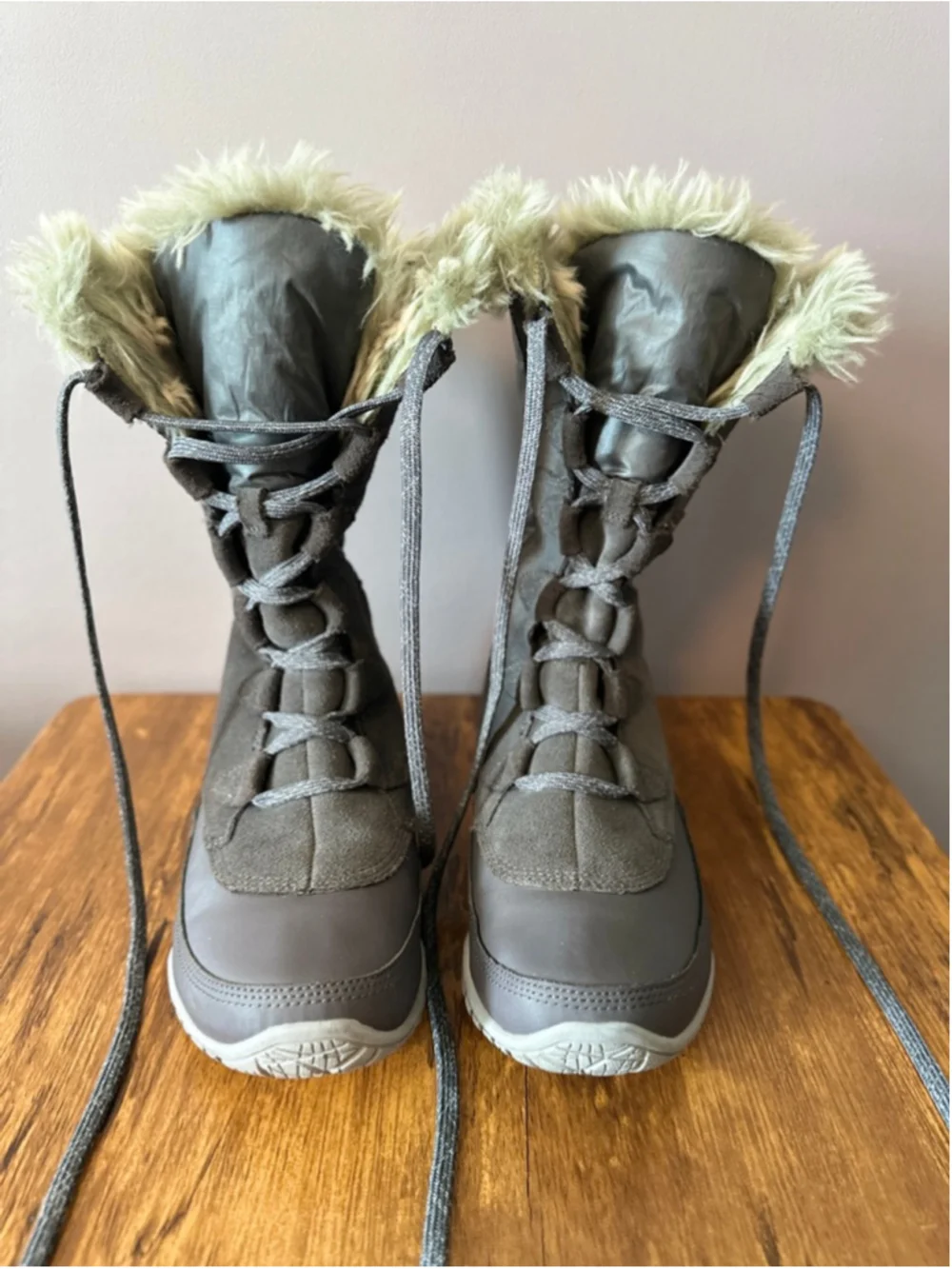 The North Face Nuptse Purna Snow Boots Womens 7 Gray Waterproof Primaloft